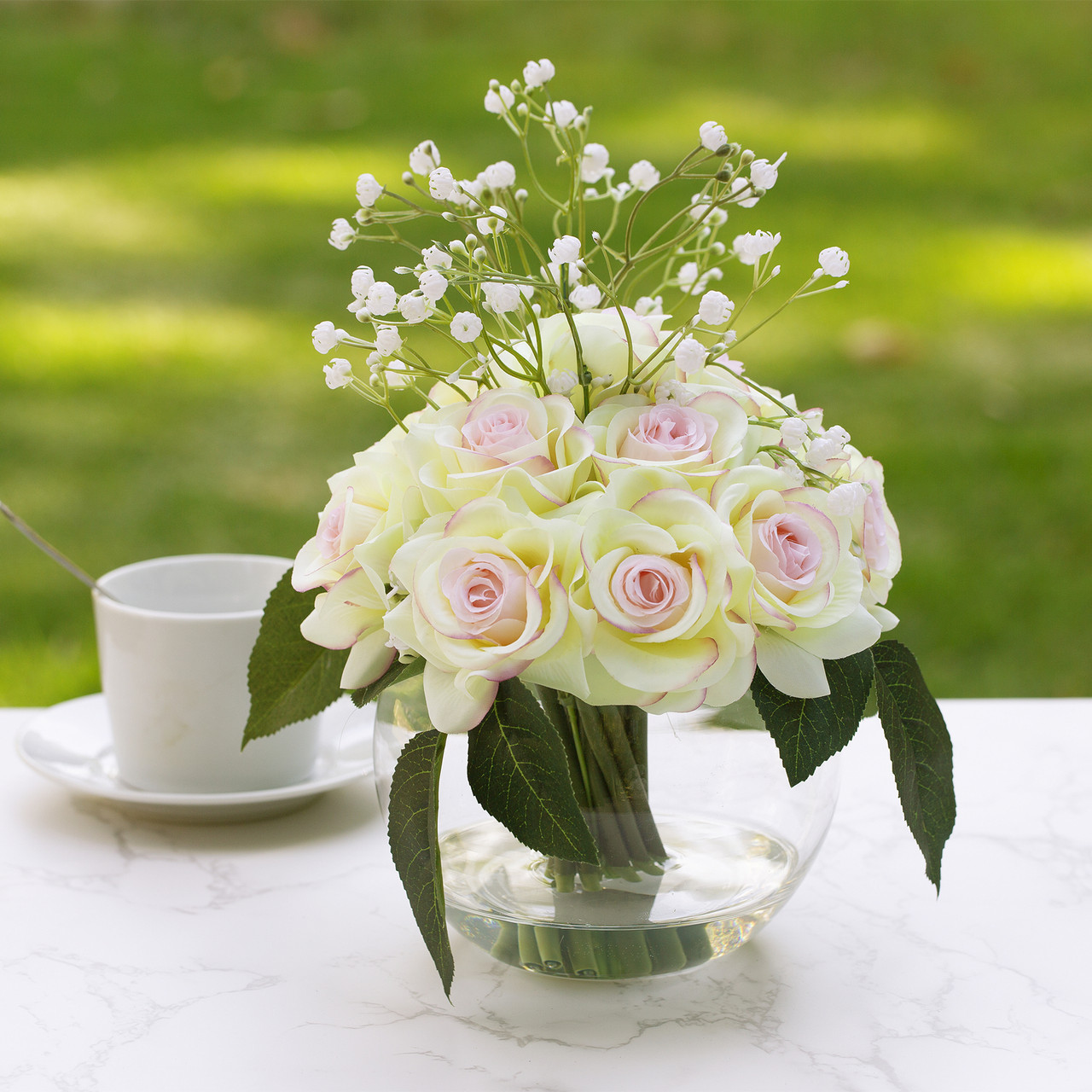 16 Pieces Mixed Artificial Rose and Baby Breath Flowers Arrangement in Clear Glass Vase with Faux Water (New) — Available in 5 Colors
