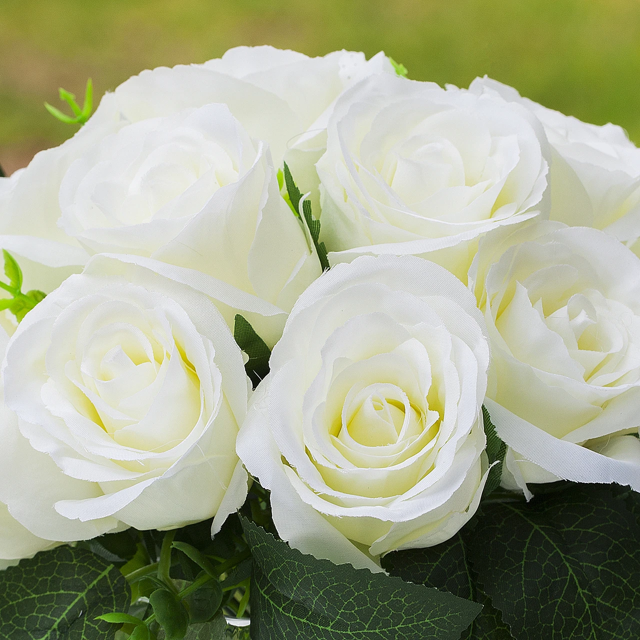 18 Heads Silk Rose Flower Arrangement in Clear Glass Vase with Faux Water (New) — Available in 3 Colors