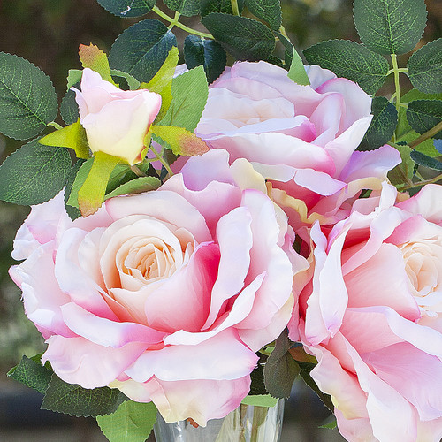 3 Large Stems Artificial Roses Flower in Clear Glass Vase With Faux Water( Pink