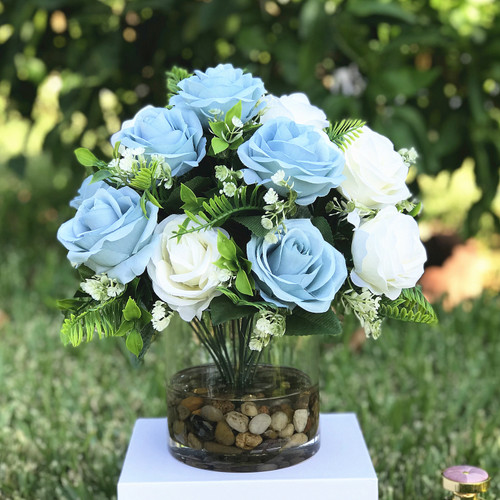 18 Heads Rose Flower Arrangement in Clear Glass Vase with River Rock(Cream Blue)
