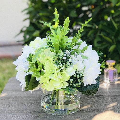 Mixed Artificial Silk Hydrangea Flower Arrangement in Clear Glass Vase