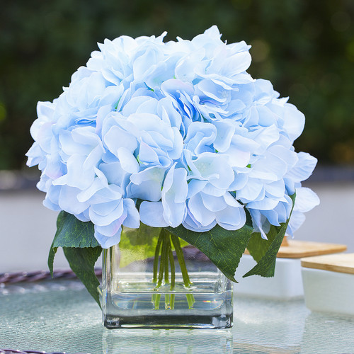 Artificial Silk Hydrangea Flower Arrangement in Cube Glass Vase With Faux Water(Azure)