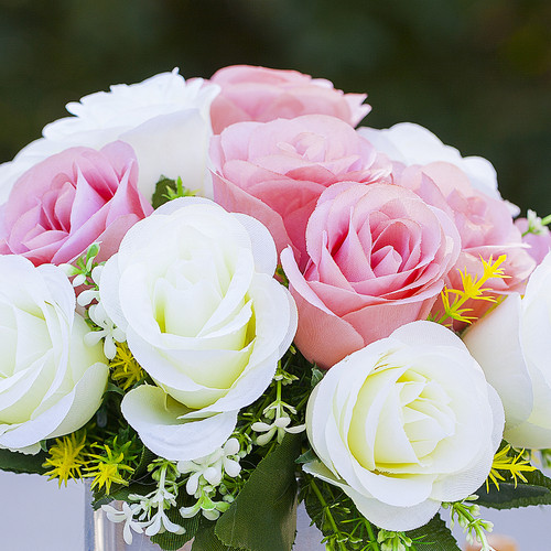 18 Heads Silk Roses Flower Arrangement in Clear Glass Vase With Faux Water(Cream Pink)