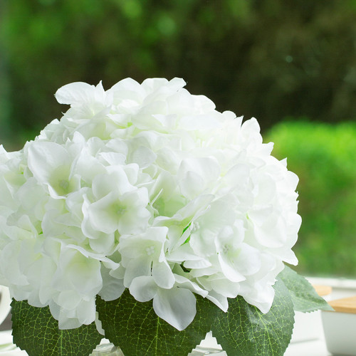 Artificial Silk Hydrangea in Clear Glass Vase With Faux Water