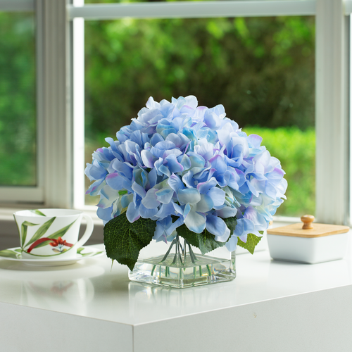 Artificial Silk Hydrangea in Clear Glass Vase With Faux Water