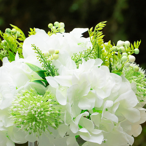 Mixed Silk Hydrangea Flower in Clear Glass Vase With Faux Water