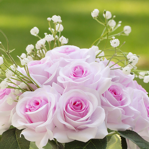 16 Pieces Mixed Artificial Rose and Baby Breath Flowers Arrangement in Clear Glass Vase with Faux Water (New) — Available in 5 Colors