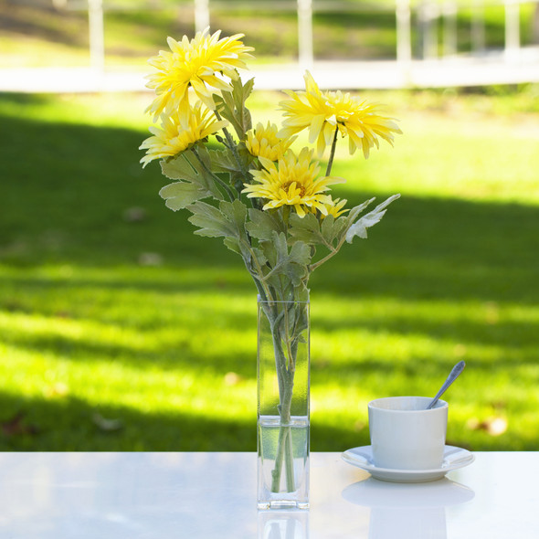 Artificial Daisy Flower Arrangement in Glass Vase(Yellow)