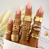 Delphine Leaf Ring – Gold