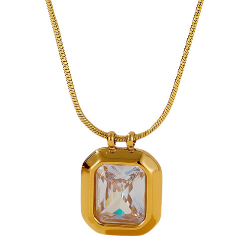 Pia Crystal Necklace – Gold