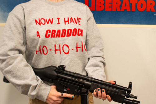 Produktbild von Now I Have A Machine Gun Ho Ho Ho Weihnachtspullover Herren Small