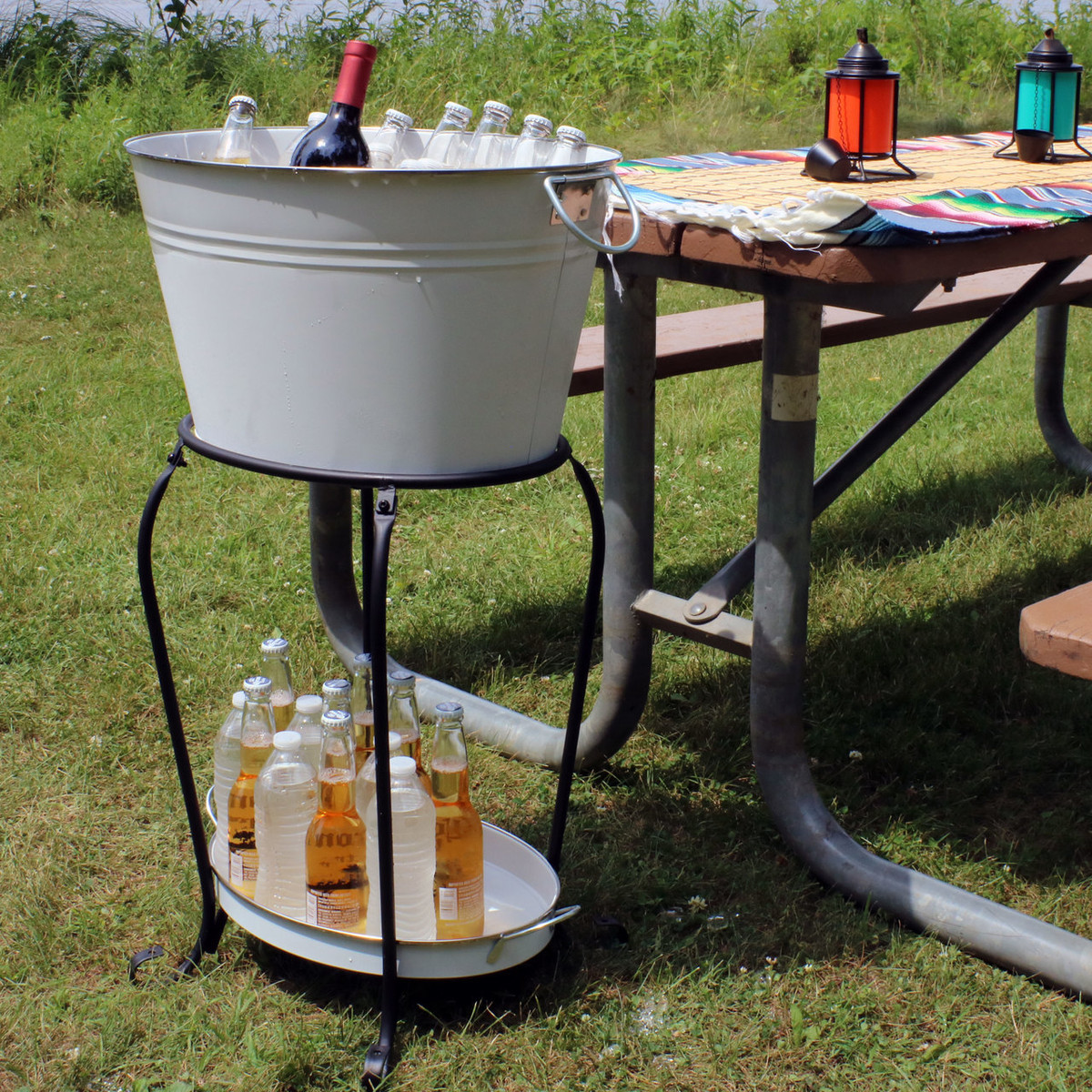 Sunnydaze Large Ice Bucket Beverage Holder With Stand And Tray