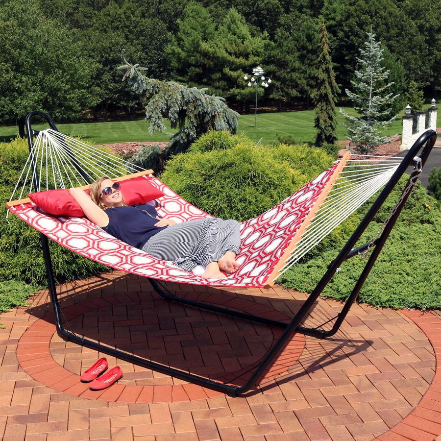 2-Person Quilted Fabric Hammock with Spreader Bars, Red and Gray Octagon