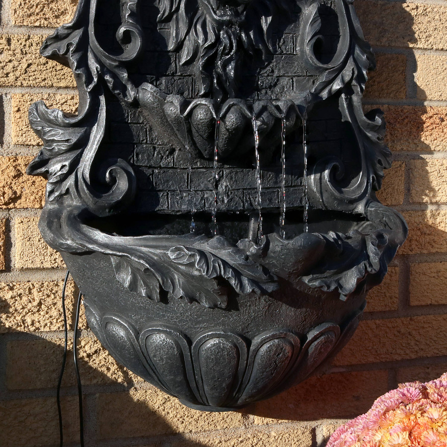 Sunnydaze Stoic Courage Lion Head Outdoor Solar Wall Water Fountain 30 Inch Tall Water Fountains