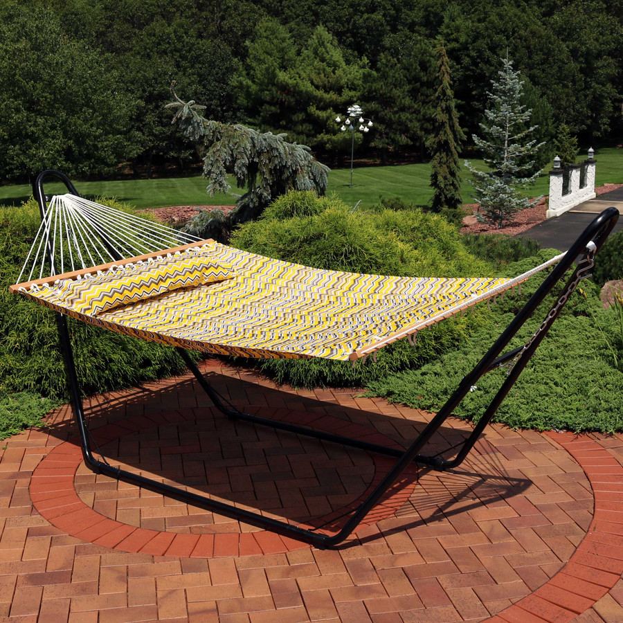 Sunnydaze 2-Person Quilted Printed Fabric Spreader Bar Hammock and Pillow - Yellow and Gray Chevron 