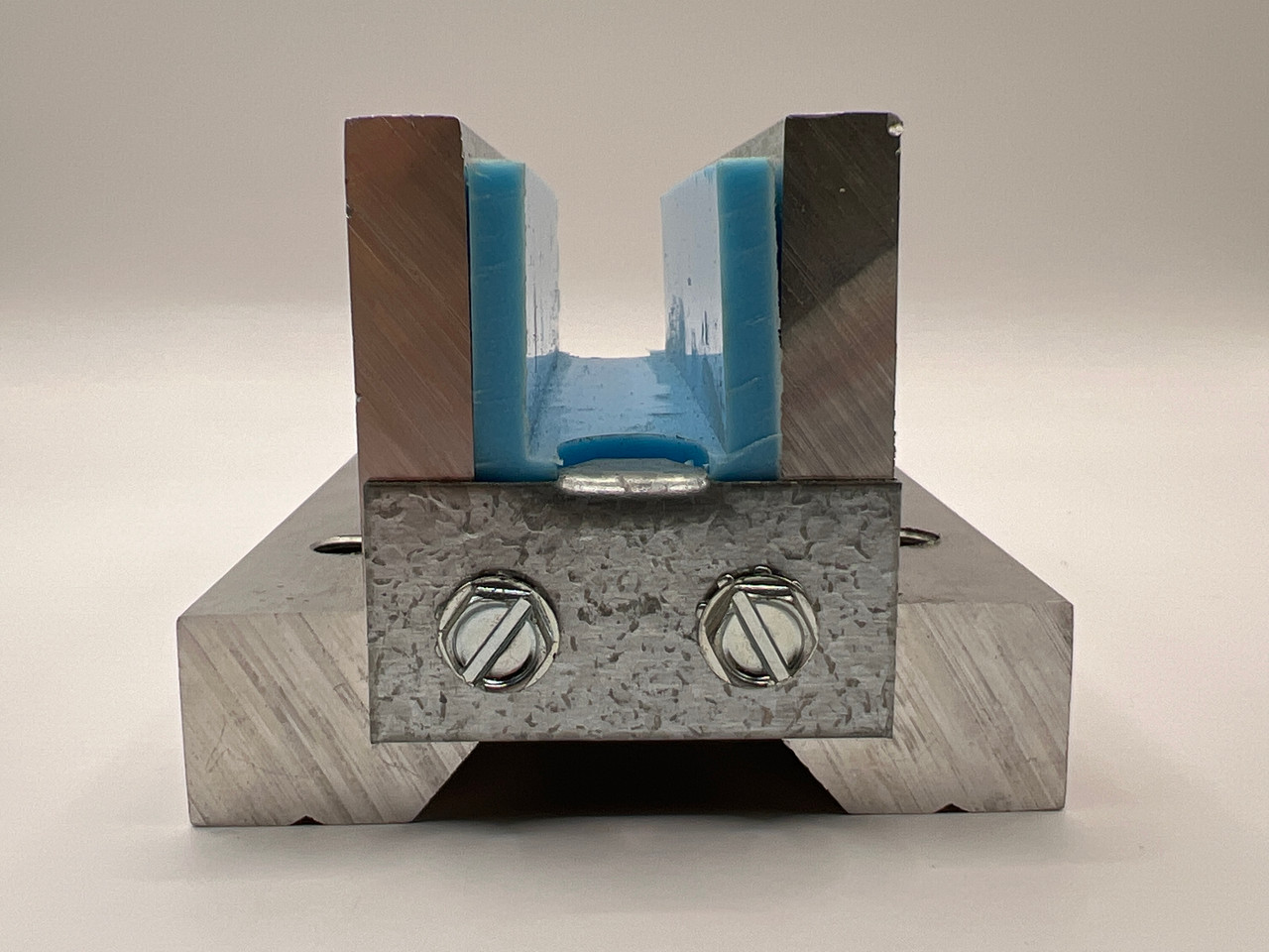 NWOV Ram Head Guide Shoe Assembly