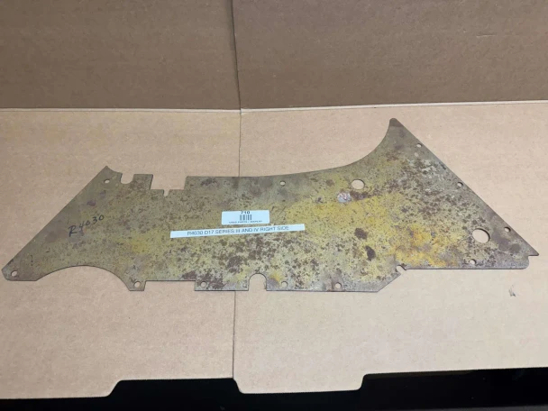 Allis-Chalmers D17 Series III, IV & D19 Right Hand Side Panel