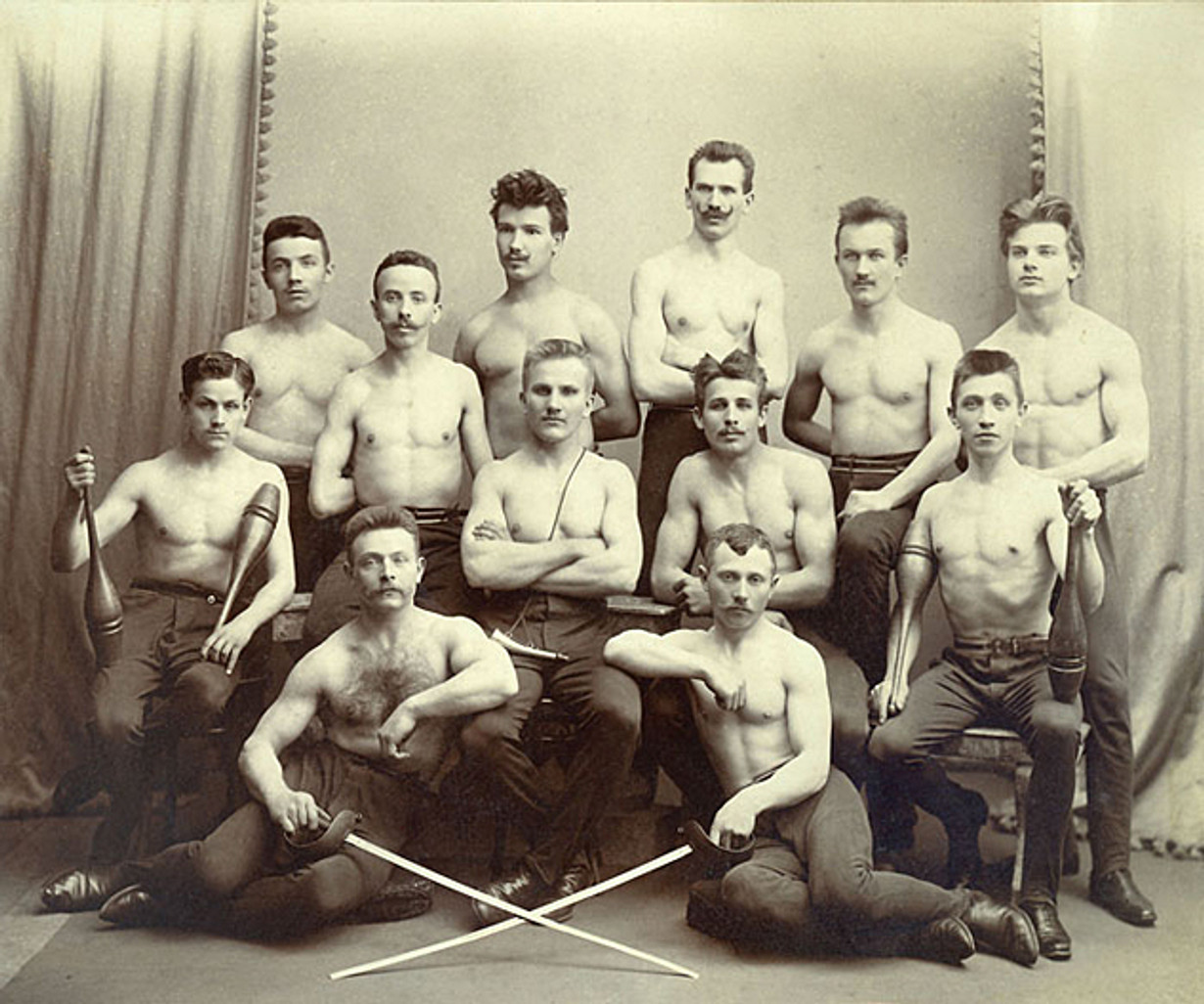 Universal Hunks : A Pictorial History of Muscular Men around the World, 1895-1975 