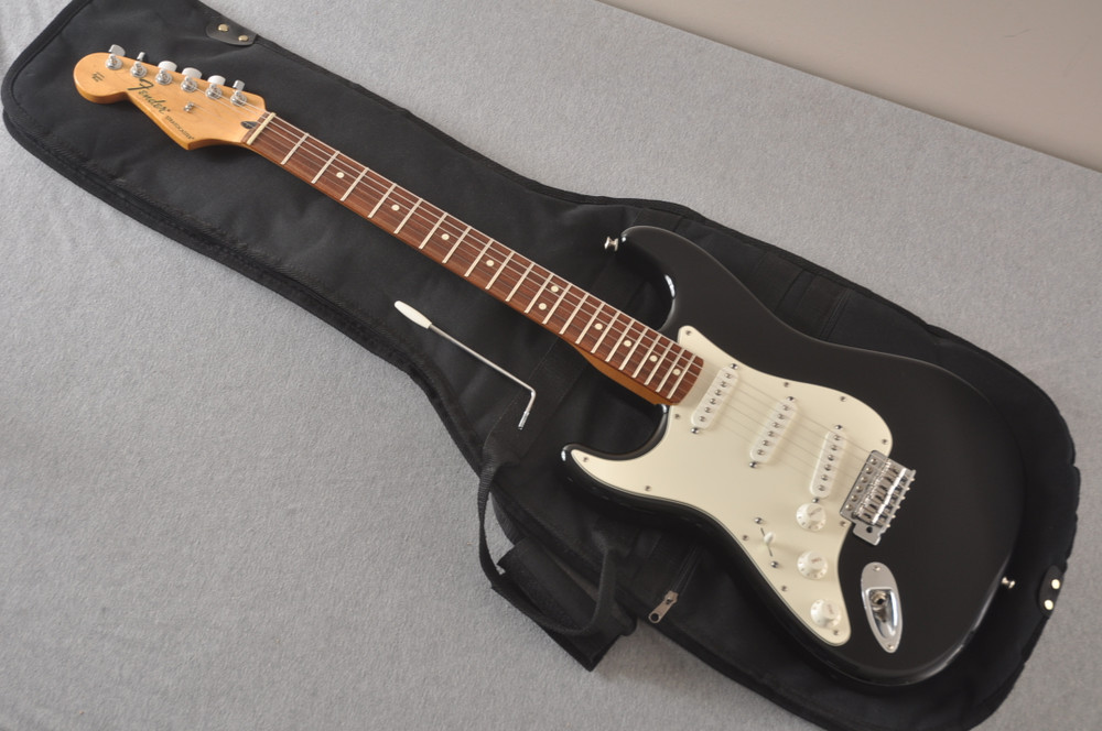 mim standard stratocaster