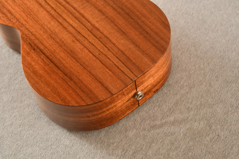 Kamaka Electric Ukulele Baritone HF4 Made in Hawaii 230983