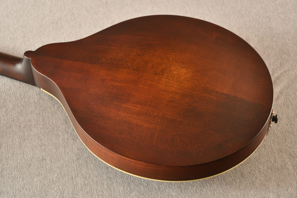 Eastman MDO605 Octave Mandolin, Spruce Top, Maple Back and Sides, K&K –  Acoustic Music Works LLC