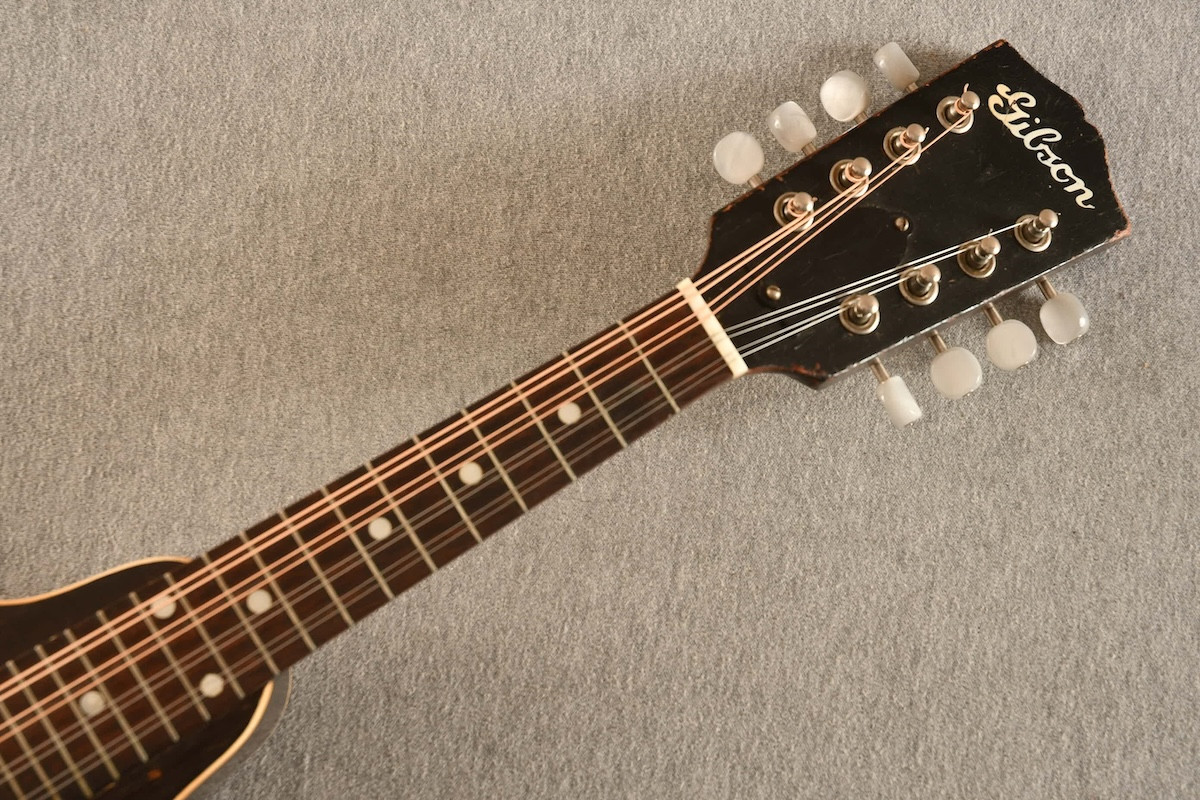 1940's Gibson A-00 Mandolin