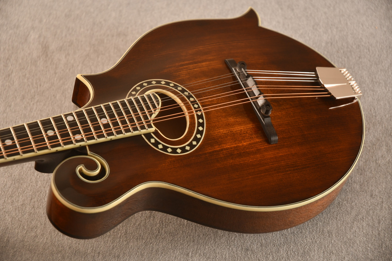 Eastman MD514 F-Style Mandolin – Oval Sound Hole, Spruce, Maple