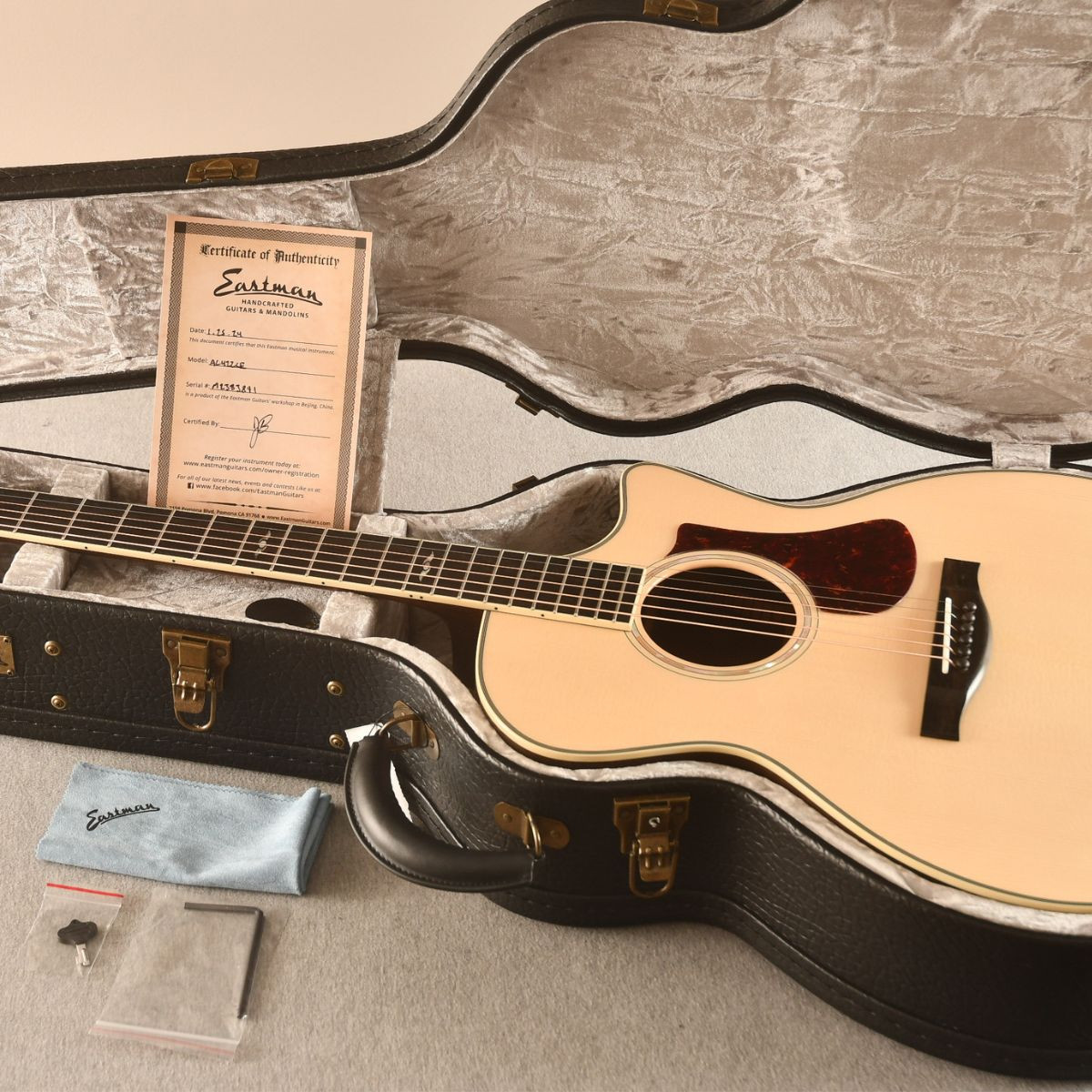 Eastman AC422CE Grand Auditorium Acoustic Electric Guitar – Sitka