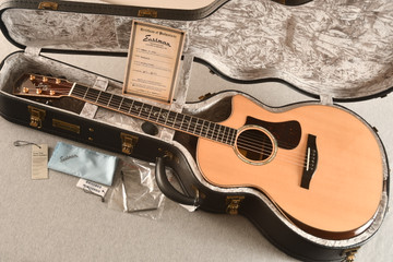 Eastman AC822CE Grand Auditorium Acoustic Guitar - LR Baggs - View 3