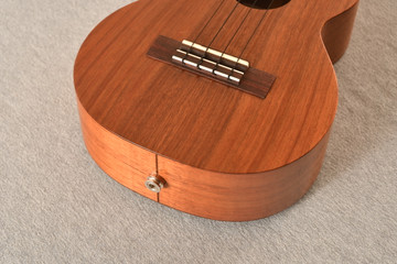 Kamaka Electric Ukulele HF-3 Tenor - Solid Hawaiian Koa - 230999 - View 6