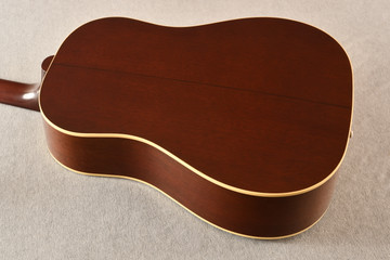 Gibson 1942 Banner J-45 Acoustic Guitar - Vintage Sunburst - View 13