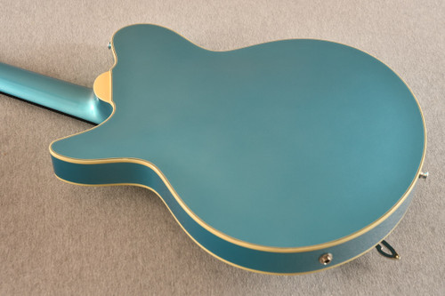 Eastman Romeo LA Hollowbody Archtop Electric Guitar – Blue, Seymour Duncan P-90 - View 5
