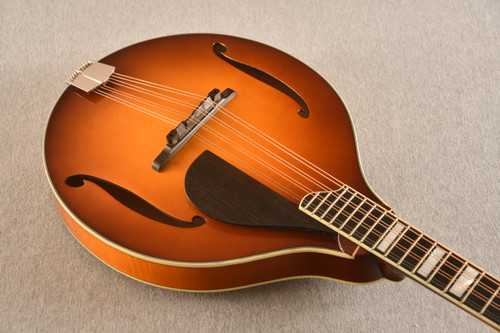 Eastman MDO605 Octave Mandolin Acoustic Electric – Solid Spruce & Maple - View 4