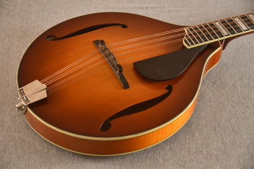 Eastman MDO605 Octave Mandolin Acoustic Electric – Solid Spruce & Maple - View 2