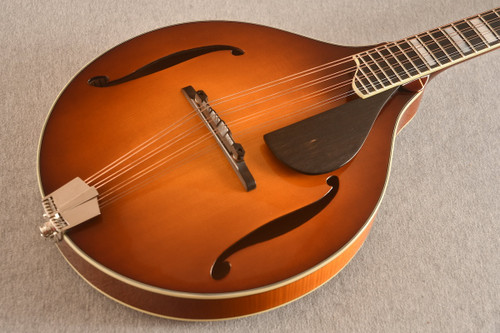 Eastman MDO605 Octave Mandolin Acoustic Electric – Solid Spruce & Maple - View 3