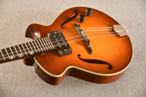 Eastman ER-M-GB El Rey Electric Mandolin with Humbucking Pickup - View 5