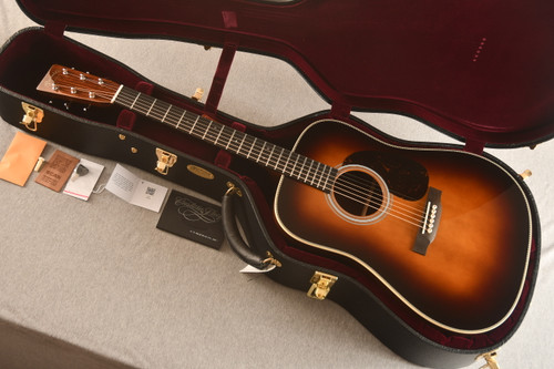 Martin Custom Shop HD 28 Style Adirondack 1935 Sunburst #2959968 - Case