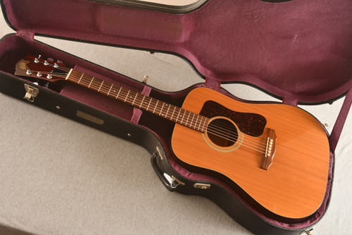 1975 Guild D-35 w/ Original Case #124231 - Case