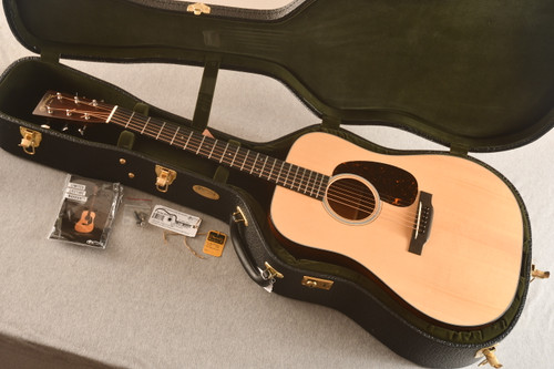 2022 Martin D-18 Authentic 1937 VTS Adirondack #2637355 - Case