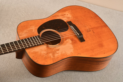 Martin D-18 StreetLegend LR Baggs Anthem #2889308 - Top Anlge