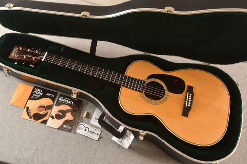 2023 Martin 00-28 #2775629 - Case