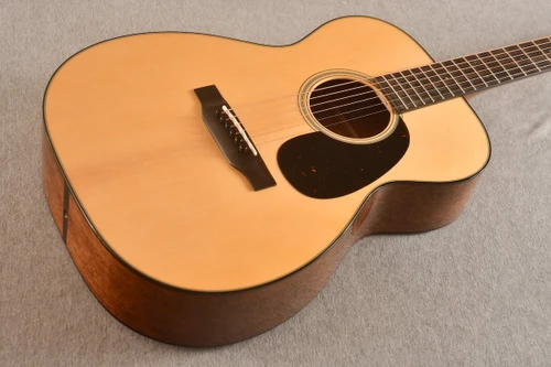 Martin Custom Shop 00-18 Adirondack (1 11/16 Nut) #3053207 — Acoustic Guitar - View 4