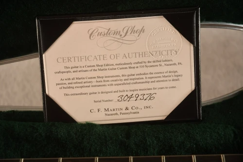 Martin Custom Shop OM-28 Adirondack Ambertone #3049376 — Acoustic Guitar - View 3