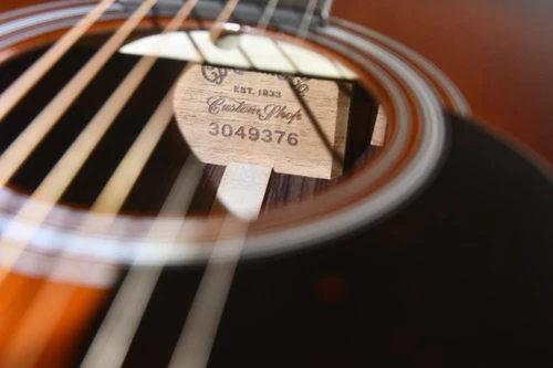 Martin Custom Shop OM-28 Adirondack Ambertone #3049376 — Acoustic Guitar - View 2