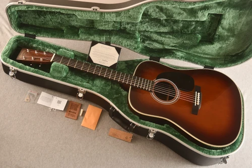 Martin Custom Shop HD-28 (1 11/16 Nut) #3053206 — Ambertone Dreadnought