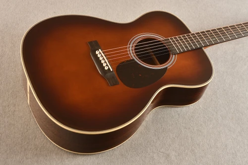 Martin Custom Shop OM-28 Adirondack (1 11/16 Nut) #3053214 — Ambertone - View 4