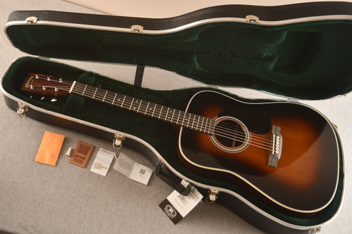 Martin D-28 Sunburst #3002239 - Case