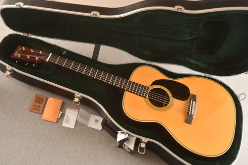 Martin 000-28 #3011155 - Case