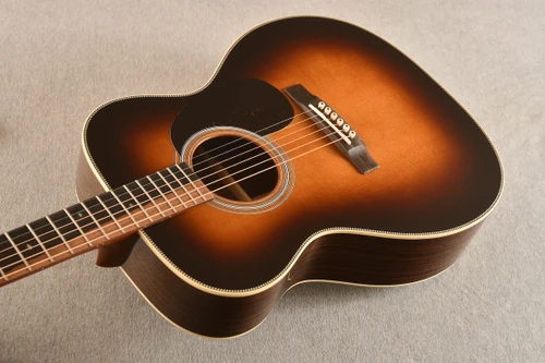 Martin 000-28 Sunburst #3016137 - Top Angle