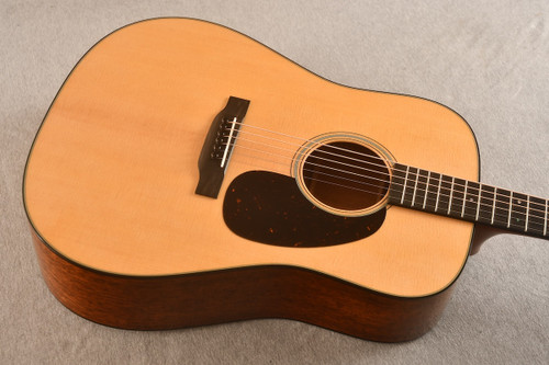 Martin Custom Shop D-18 (1 11/16 Nut) #3073329 — Dreadnought - View 5